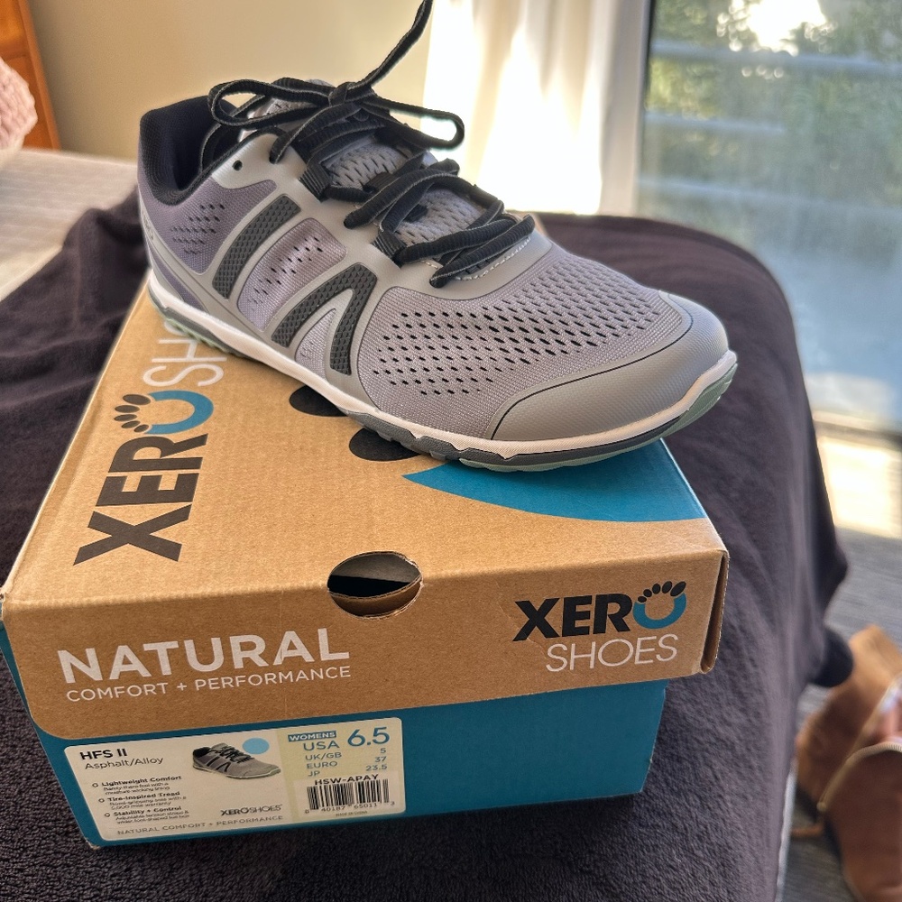 Xero Sneakers